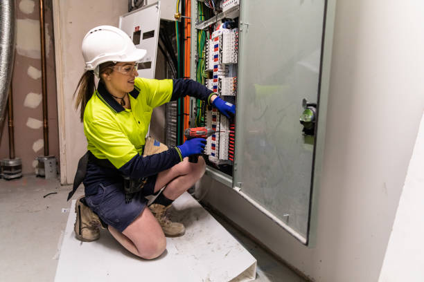 Best Emergency Electrical Repair  in Saybrook Manor, CT